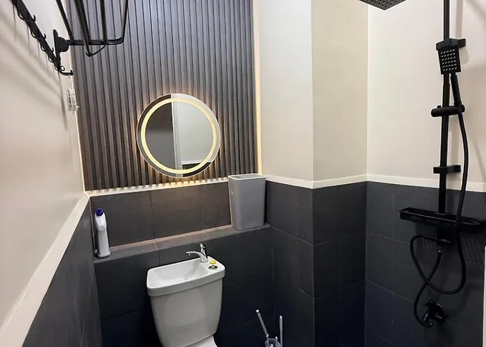 Aparthotel Shades Of Gray - Urban Deca Towers Cubao Manila